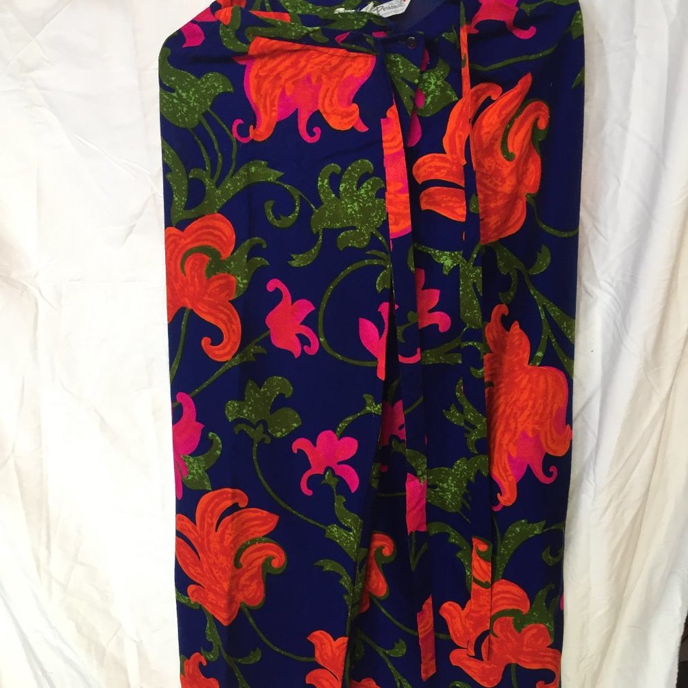 Wrap around skirt by Leslie Fay